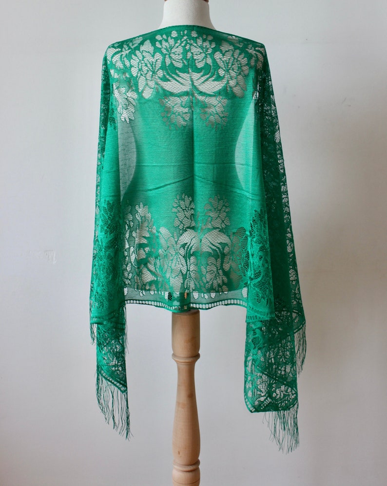 Bufanda de chal de tul de encaje verde chal con flecos de encaje chal de encaje de boda chal de tul bufanda de chal de tul de encaje verde con flecos imagen 2