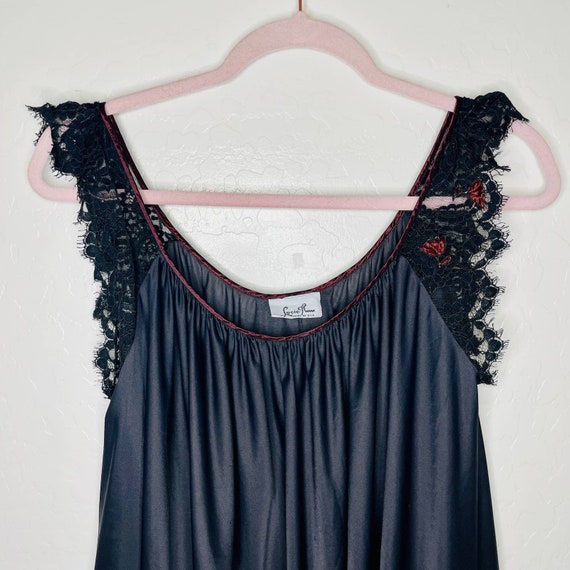 Vintage 1970s Lucie Ann Black Lace Trim Nightgown… - image 2