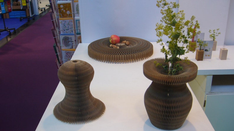 Hat, lamp, bowl, vase Favino image 2