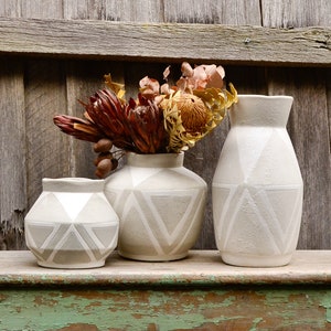 Ceramic Taupe Grey and White Matte Geometric Decorative Vessels Vase Planter Pot imagem 1