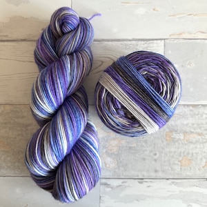 Professor Snape, 4 stripes, self-striping sockyarn, handdyed sockyarn, handdyed yarn, handdyed wool