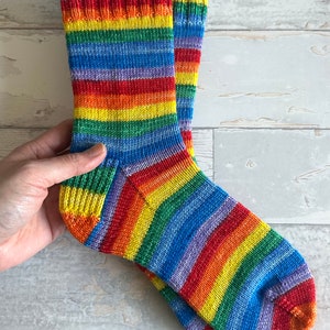 Rainbow, 7 Streifen, selbststreifendes Sockengarn, handgefärbte sockenwolle, handgefärbtes Garn, handgefärbte wolle Bild 2