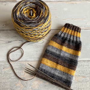 Ollivanders, 4 stripes, self-striping sockyarn, handdyed sockyarn, handdyed yarn, handdyed wool