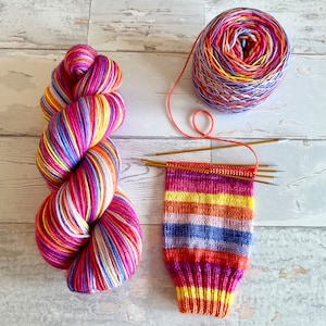 Tulips, 8 stripes, self-striping sockyarn, handdyed sockyarn, handdyed yarn, handdyed wool
