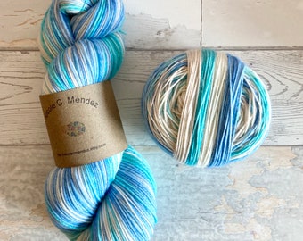 Let it snow, 4 stripes, self-striping sockyarn, handdyed sockyarn, handdyed yarn, handdyed wool