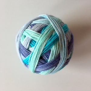 Sea Breeze, 5 stripes, self-striping sockyarn, handdyed sockyarn, handdyed yarn, handdyed wool