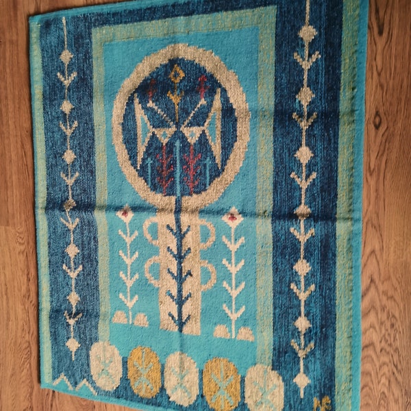 Large handmade Kilim/tapestry wall hanging signed NE for Éva Németh.