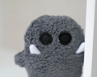 SiGGi lucky monster in dark grey