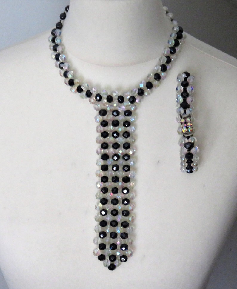 Czech Vintage Jewelry Set Tie-Necklace Bracelet