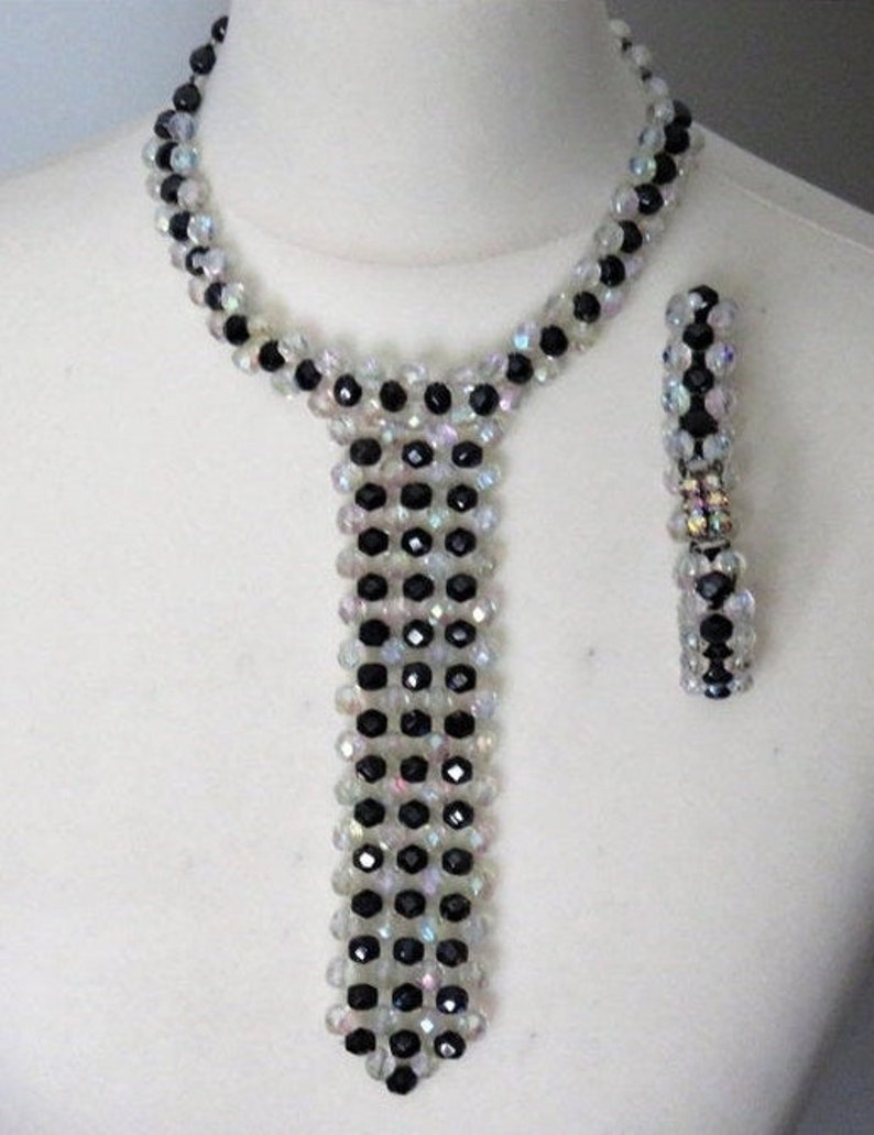Czech Vintage Jewelry Set Tie-Necklace Bracelet