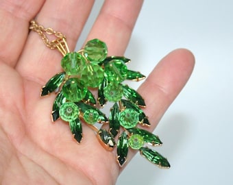 Vintage Collier mit grünen Glasstein Anhänger Gablonz ca. 1950/60er Jahre