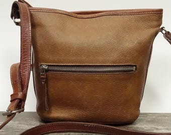 1980s ROOTS Brown Leather Bucket Bag Rugged Shoulder Crossbody Purse Made in Canada