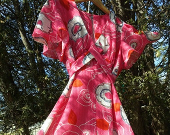 1970s Maxi Dress 70s Pink Floral Dress Flutter Sleeves Bold Flowers S/M