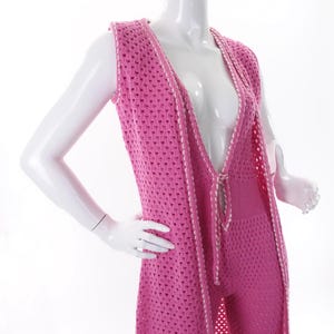 1960s 70s Pink Crochet Knit Jumpsuit and Vest Set Sleeveless Flared Pants Petite S