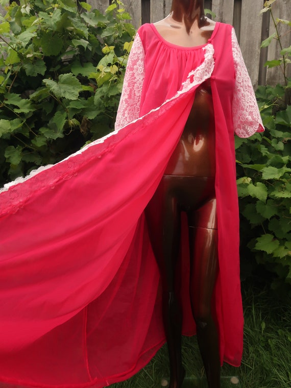1960s 70s Double Chiffon Peignoir Robe Pink Lace … - image 10