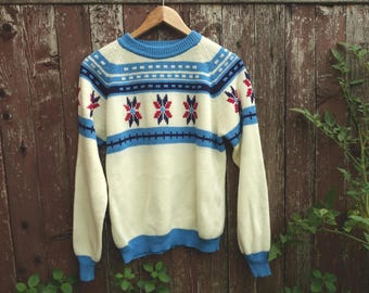 Vintage 70s Ski Sweater Blue Ivory Acrylic Knit Pullover Snowflakes