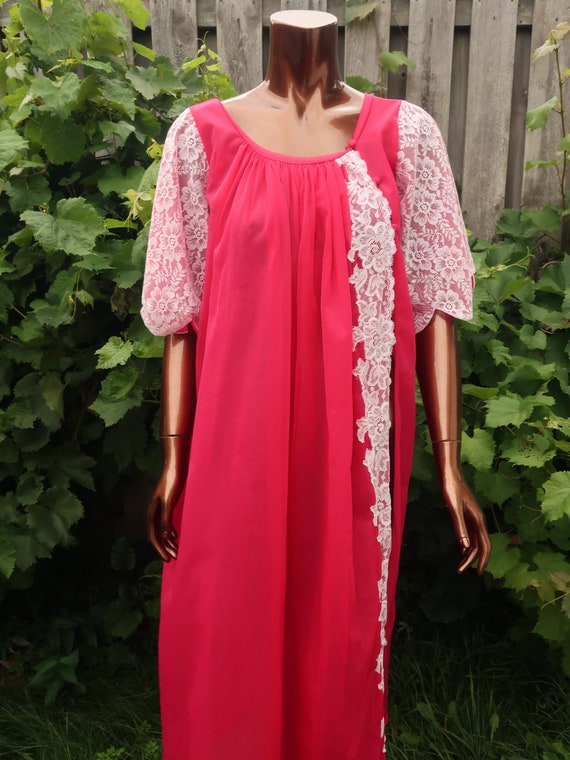 1960s 70s Double Chiffon Peignoir Robe Pink Lace … - image 9