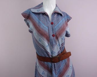 Vintage 70s Dress Sleeveless Collared Blue Chevron Feather Print M