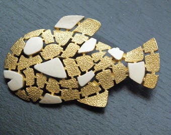Vintage Unsigned Mosaic Goldtone and Ivory Enamel Fish Brooch