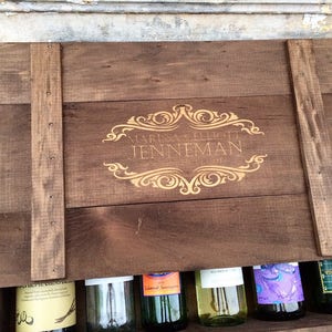 Caja de vino de madera personalizada para seis botellas (56 x 33 x 10 cm)