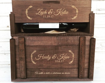 Couple&#39;s First Christmas Gift Wooden Memory Box for Two Bottles of Alcohol and Cards