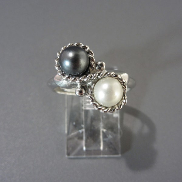 Avon Two Pearl Ring Vintage 70s Ex Cond