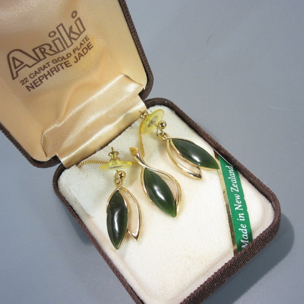 Ariki Nephrite Jade Necklace and Earrings w/ Box, New Zealand