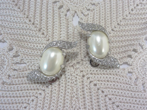 Vintage Marvella Rhinestone Pearl Earrings, Clip … - image 1