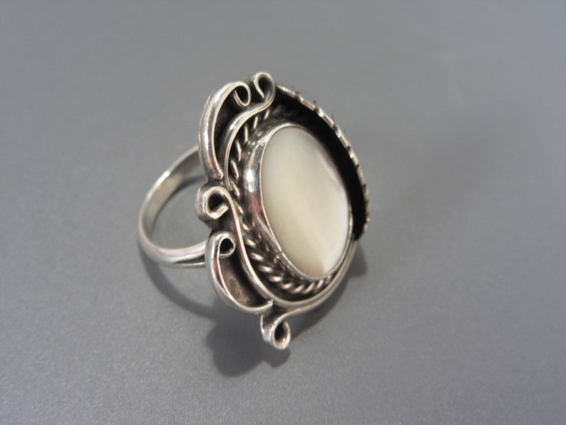 Large Vintage Southwestern Mother of Pearl Sterling Ring Size 8