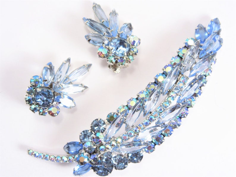 Verified Juliana Blue Rhinestone Brooch Earrings Jewelry Set Vintage 60s