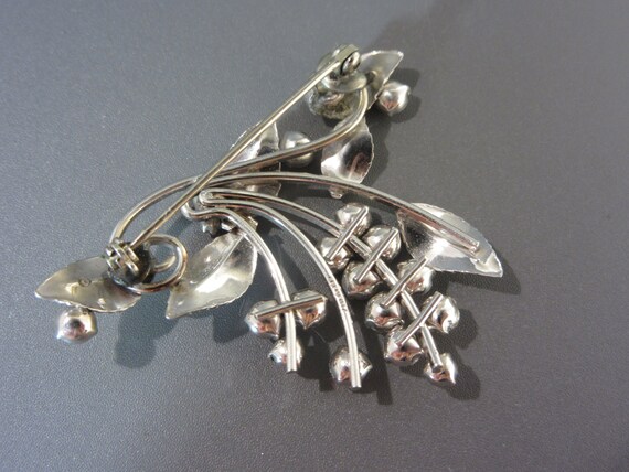 Vintage Krementz Rhinestone Brooch, Silvertone Le… - image 3