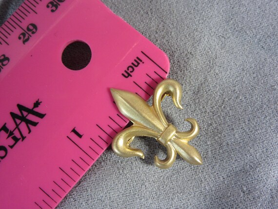 Vintage Gold Filled Fleur De Lis Watch Pin - image 6