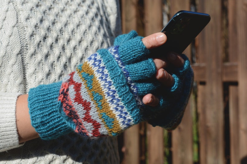 Namche Hand Knit Convertible Mitten, winter gloves with Fleece Lining, Comfy and Warm. image 3