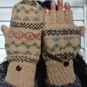 Namche Hand Knit Convertible Mitten, winter gloves with Fleece Lining, Comfy and Warm. Beige