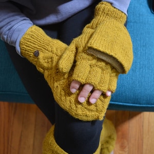 Cable Knit Convertible Mitten, Hand Knit winter gloves with Fleece Lining, Comfy and Warm. image 8