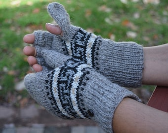 Karma Unisex Convertible Mitten, Hand Knit winter gloves with Fleece Lining, Comfy and Warm.