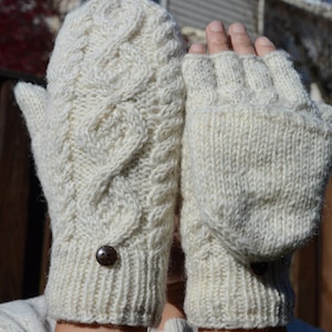 Zopfmuster Cabrio Fäustling, handgestrickte Winterhandschuhe mit Fleecefutter, bequem und warm.