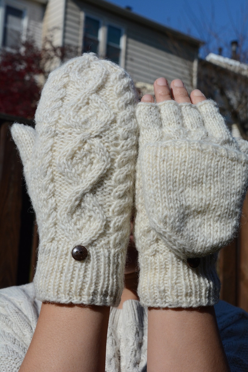 Cable Knit Convertible Mitten, Hand Knit winter gloves with Fleece Lining, Comfy and Warm. Ivory