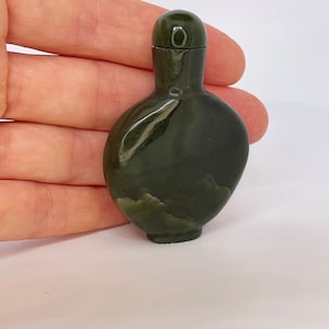 アンティーク彫刻翡翠バングル（鑑定書付き）清朝翡翠バングル（未処理