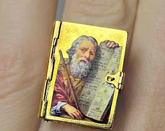 Georgian Ring Bible Ring Proverbs 31 Jewelry Miniature Religious Jewellery 18K Gold Victorian Ring French Enamel RingLocket Ring Antique
