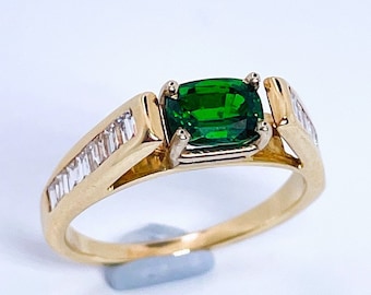 Vintage Tsavorite Diamond Ring 14K Gold Ring Garnet Ring Timeless Ring Engagement Ring Unique Green Garnet Engagement Ring Oval Garnet