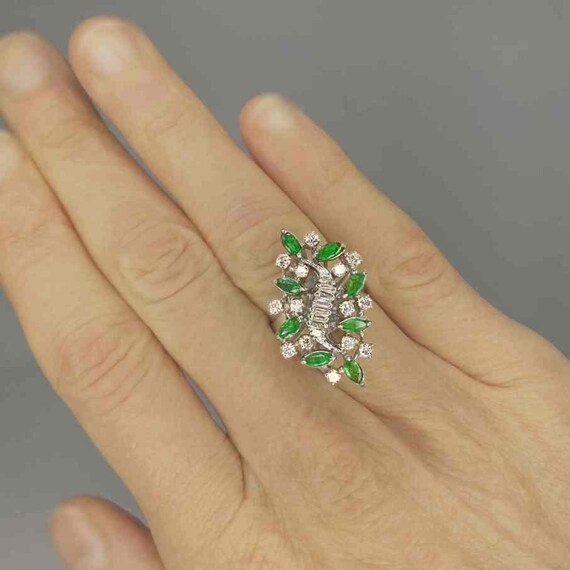 Unique 1950s Emerald Diamond Cluster Ring One of … - image 2