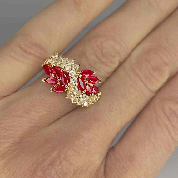 Vintage Ruby Cluster Ring 14K Gold Bright Red Rub… - image 4