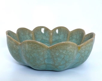 Ancient Chinese Song Dynasty Guan Lotus Bowl Dish Ancient Chinese Ceramics Art Chinese Antiques Ten Petal Bowl