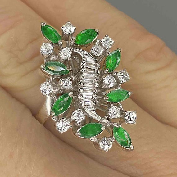 Unique 1950s Emerald Diamond Cluster Ring One of … - image 1