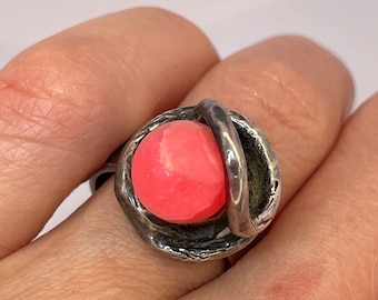 Rhodochrosite Ring Rhodochrosite Jewelry Rhodochrosite Cabochon Pink Ring Modernist Ring 1970s Jewelry 1960s Jewelry Minimalist Ring Silver