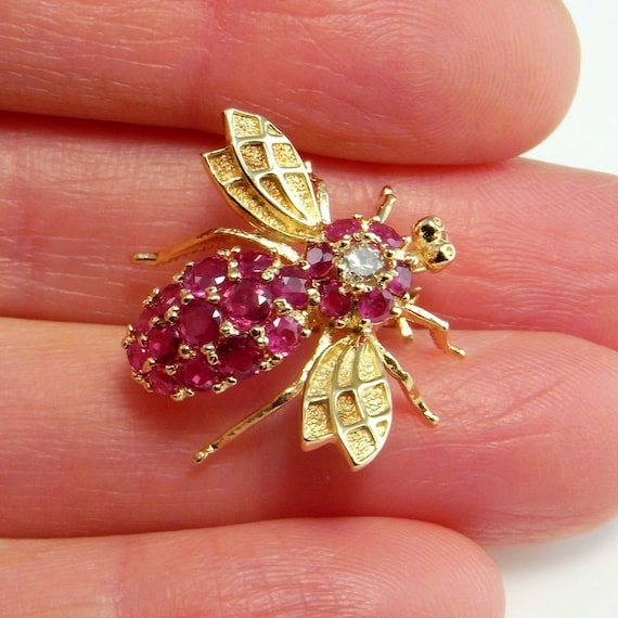 Ruby brooch jewelry deals