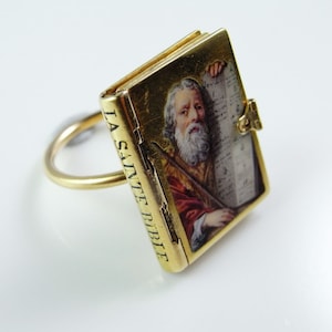 Georgian Ring Bible Ring Proverbs 31 Jewelry Miniature Religious Jewellery 18K Gold Victorian Ring French Enamel RingLocket Ring Antique