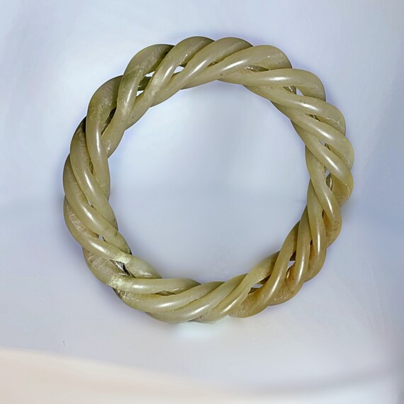 アンティーク彫刻翡翠バングル（鑑定書付き）清朝翡翠バングル（未処理