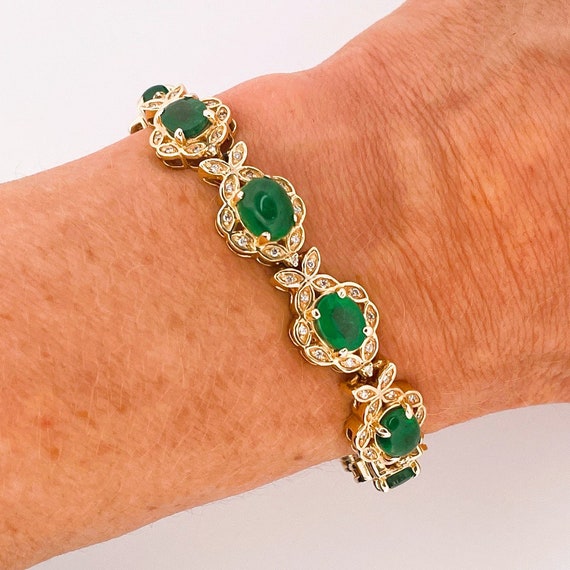 Cabochon emeralds | Bangle bracelets, Gemstone bracelets, Beautiful jewelry